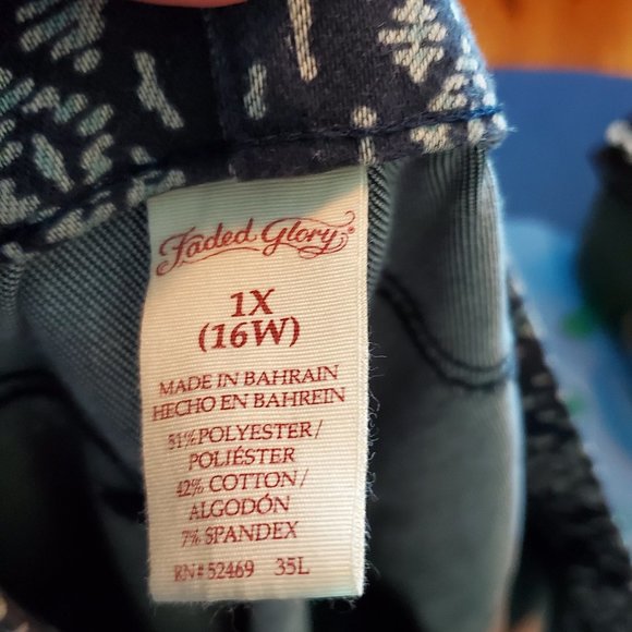 Navy and Tan Ankle Pants - Picture 3 of 3